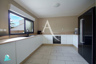  Maison � vendre 4 pi�ces 145 m�