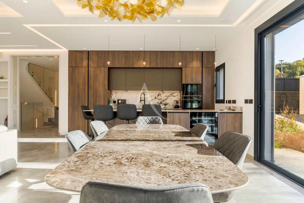 � vendre  Maison Valbonne (06560)