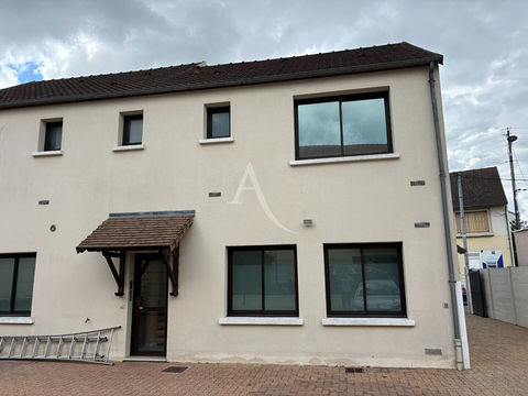 Local d'activit&eacute; 2 pi&egrave;ces sur la place de la Libert&eacute; &agrave; Conflans 850 78700 Conflans sainte honorine