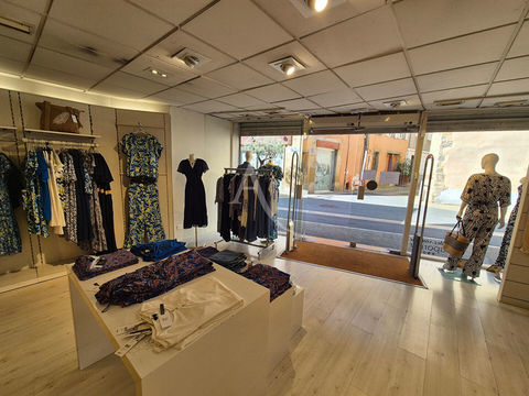 LIMOUX LOCAL COMMERCIAL DE 135 M&sup2; 927 11300 Limoux