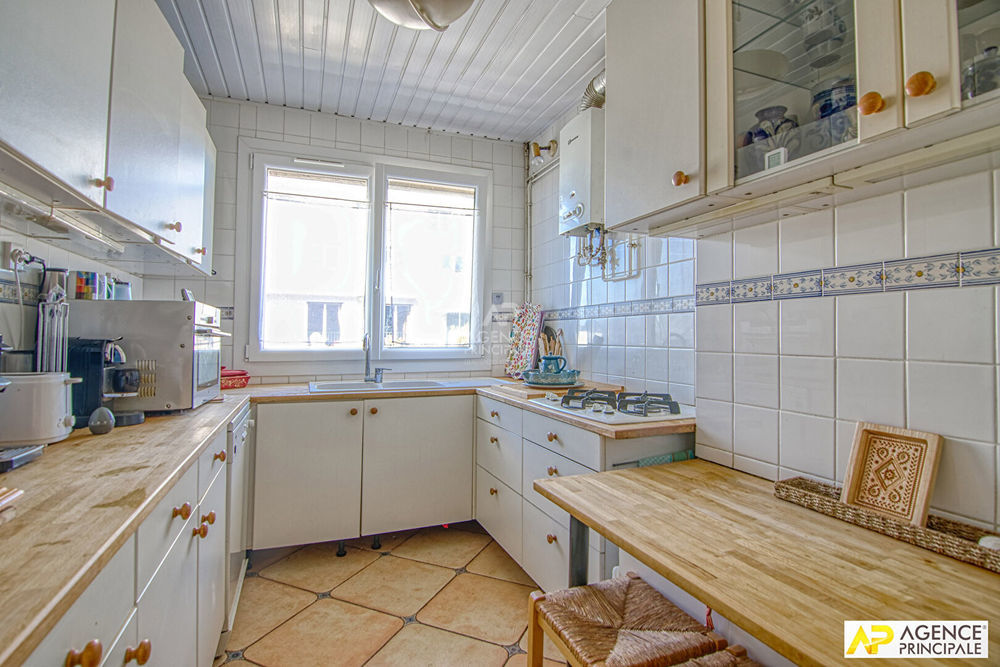 � vendre  Appartement Versailles (78000)