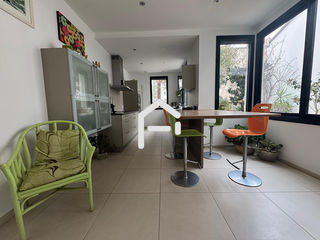  Immeuble � vendre 11 pi�ces 312 m�