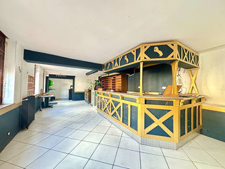  Immeuble � vendre 8 pi�ces 304 m�