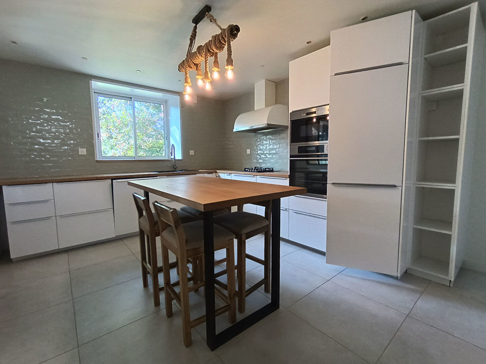 � vendre  Maison Saint-Av� (56890)