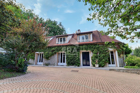   Maison Saint Cyr La Riviere 7 pi�ce(s) 250 m2 � vendre Maison - 7 pi�ce(s) - 250 m�