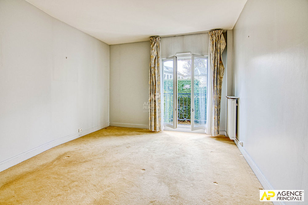 � vendre  Appartement Versailles (78000)