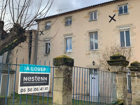   A louer T2 DUPLEX de 30m�  � SAINTE BAZEILLE au coeur du village Appartement - 2 pi�ce(s) - 30 m�