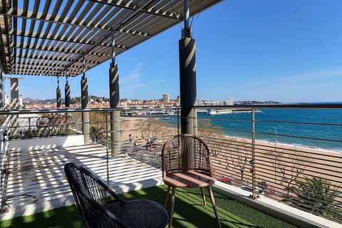 LOCAL COMMERCIAL EMPLACEMENT EXCEPTIONNEL FACE MER 11800 83600 Frejus