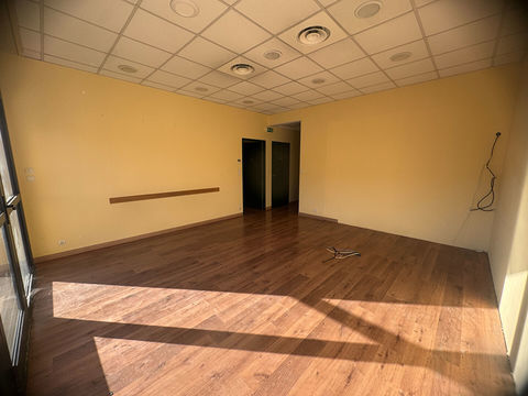 AIX SUD LOCAL 79M&sup2; PARKING 2198 13100 Aix en provence