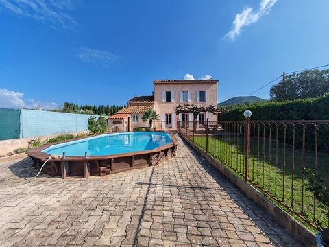   Villa Carqueiranne 5 pi�ce(s) 142 m2 Maison - 5 pi�ce(s)