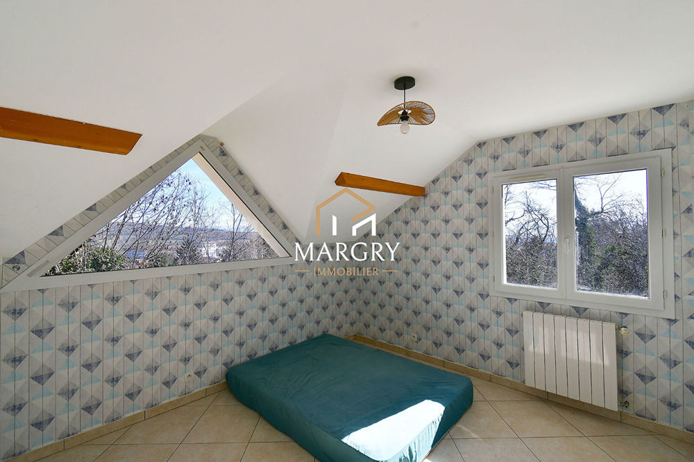 � vendre  Maison Gex (01170)