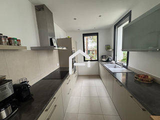  Immeuble � vendre 11 pi�ces 312 m�