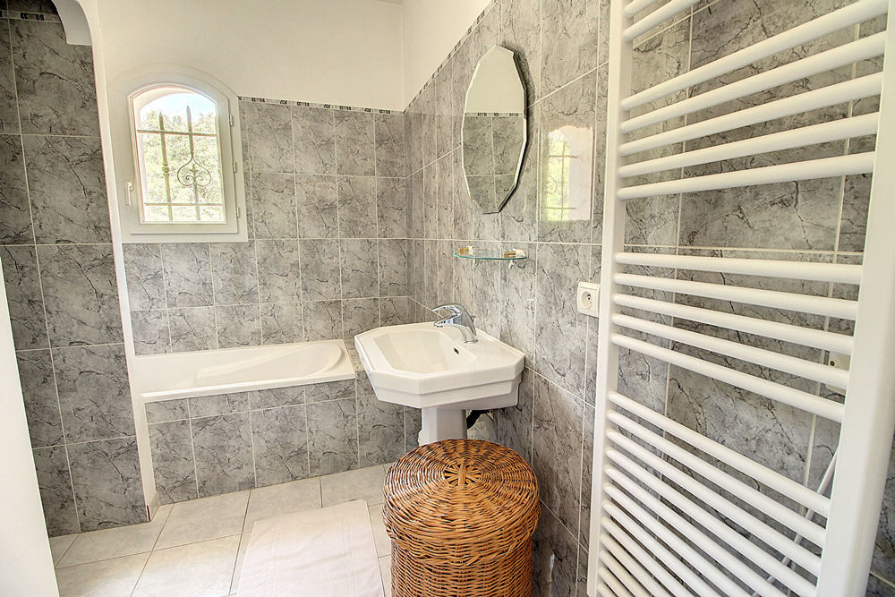 � vendre  Maison Le Cannet-des-Maures (83340)