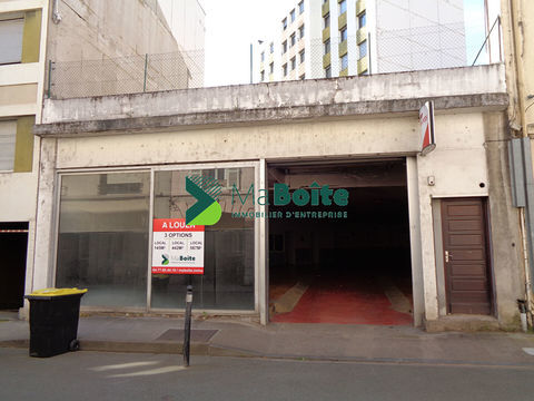 ROANNE - Local commerciale de 587 m&sup2; 5000 42300 Roanne