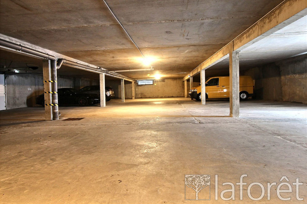 Location Parking/Garage QUIMPER - PLACE DE PARKING Quimper