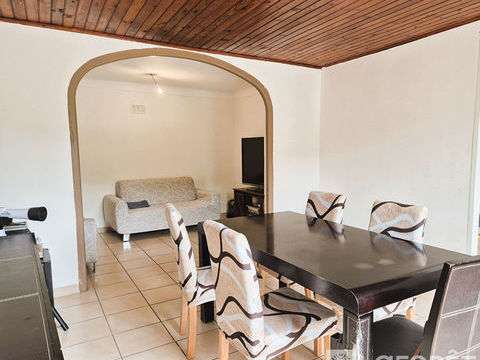   Charmante maison avec jardin et grange - Marquixanes Maison - 4 pi�ce(s) - 83 m�