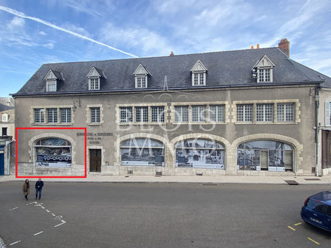 Local commercial face au château de Blois 850 41000 Blois