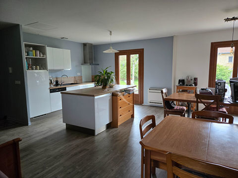   Maison enti�rement r�nov�e de 115m� Maison - 4 pi�ce(s) - 115 m�