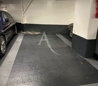  Parking / Garage � vendre 