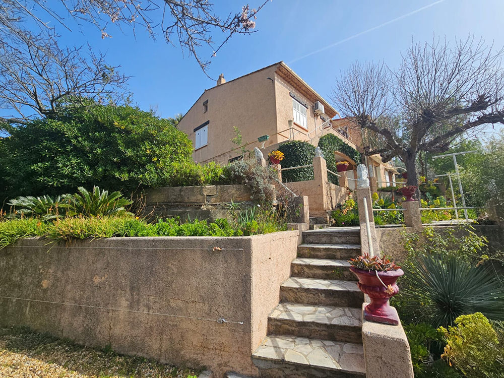 � vendre  Maison Saint-Rapha�l (83700)