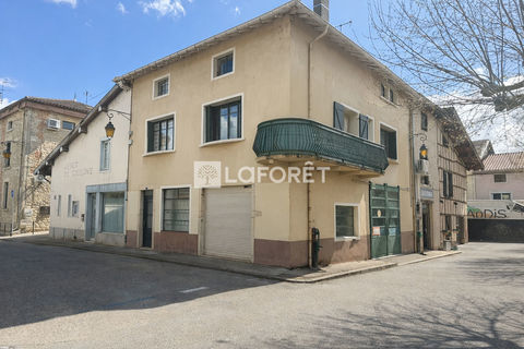   Maison CENTRE MONTREVEL avec GARAGE Maison - 5 pi�ce(s) - 113 m�