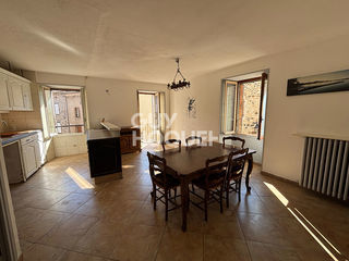  Immeuble � vendre 10 pi�ces 200 m�