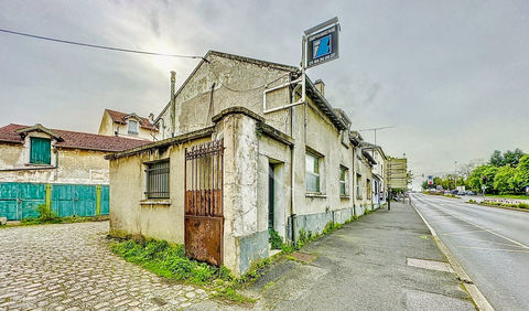 Local d'activit&eacute; situ&eacute; &agrave; l'entr&eacute;e de Meaux sur un axe passant - 200 m2. 376200 77100 Meaux