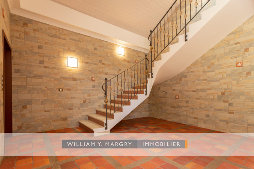 � vendre  Maison Gex (01170)