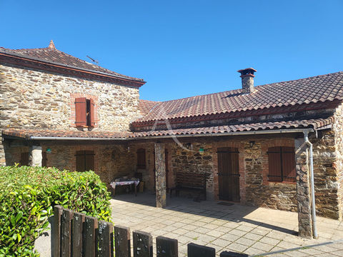   Saint Antonin de Lacalm, maison de 145 m� . Maison - 5 pi�ce(s) - 147 m�