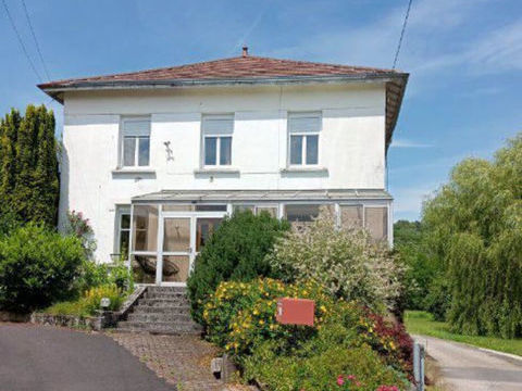   Maison de 250 m2 en pleine nature Maison - 10 pi�ce(s) - 250 m�