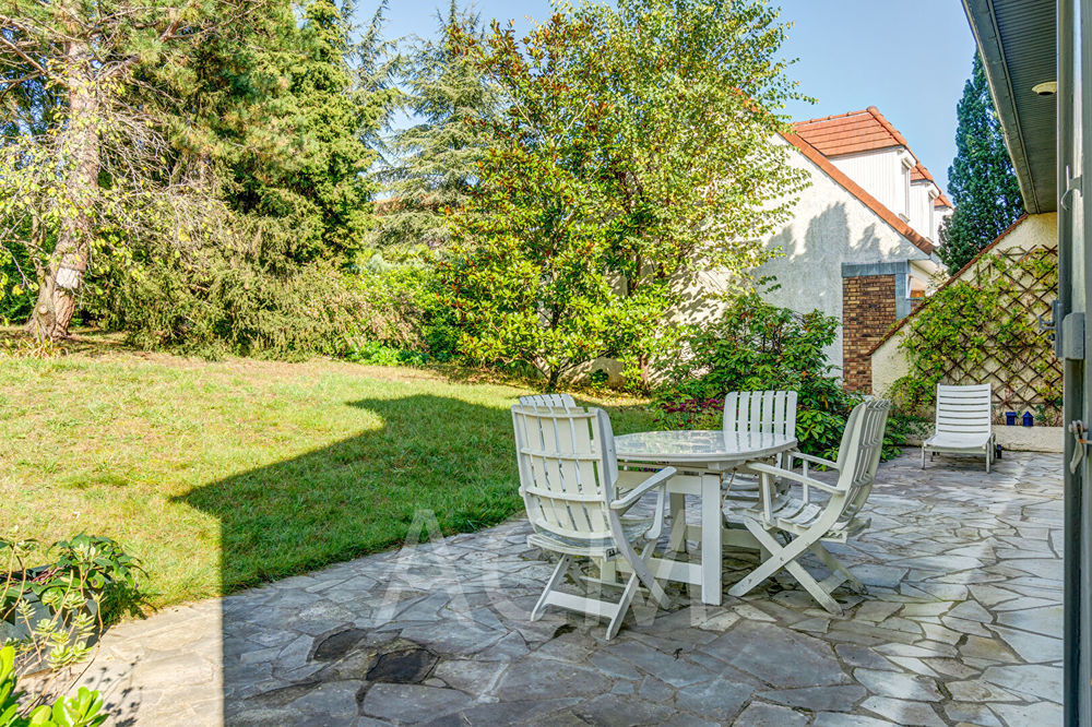 � vendre  Maison Le Mesnil-le-Roi (78600)