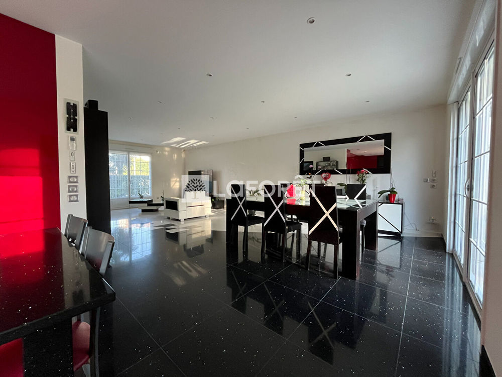 � vendre  Maison Ormesson-sur-Marne (94490)