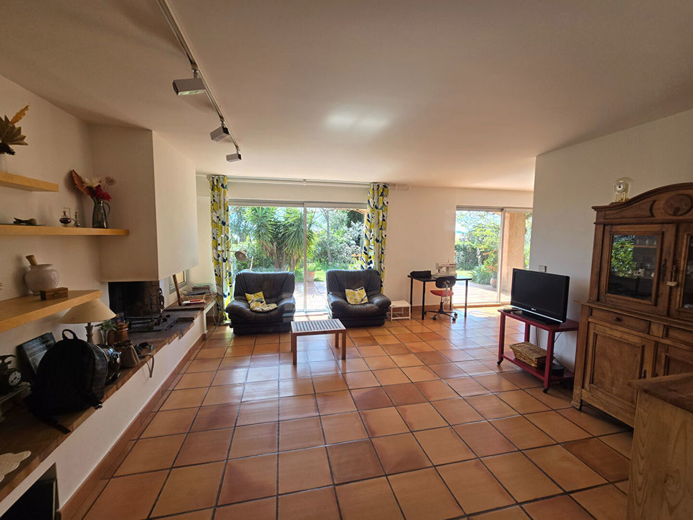 � vendre  Maison La Farl�de (83210)