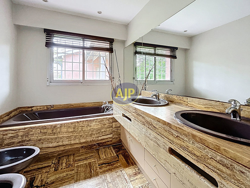 � vendre  Maison M�rignac (33700)