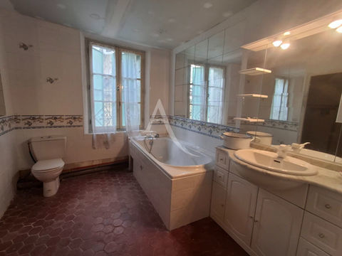   LE POUJOL SUR ORB Maison a fort potentiel Maison - 5 pi�ce(s) - 102 m�