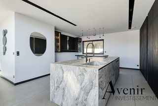  Maison � vendre 8 pi�ces 322 m�