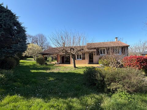   Maison individuelle avec terrain paysag� Maison - 4 pi�ce(s) - 125 m�