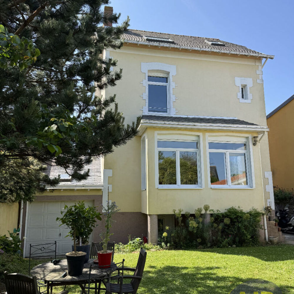 � vendre  Maison Rez� (44400)