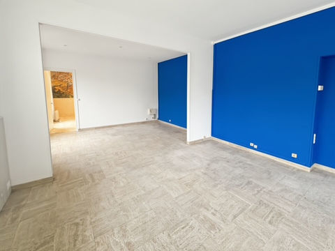 Local commercial Corbeil Essonnes 71.75 m2 1350 91100 Corbeil essonnes