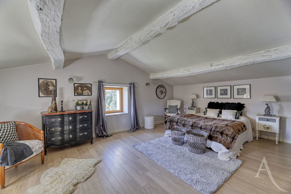 � vendre  Maison Montaigu (85600)