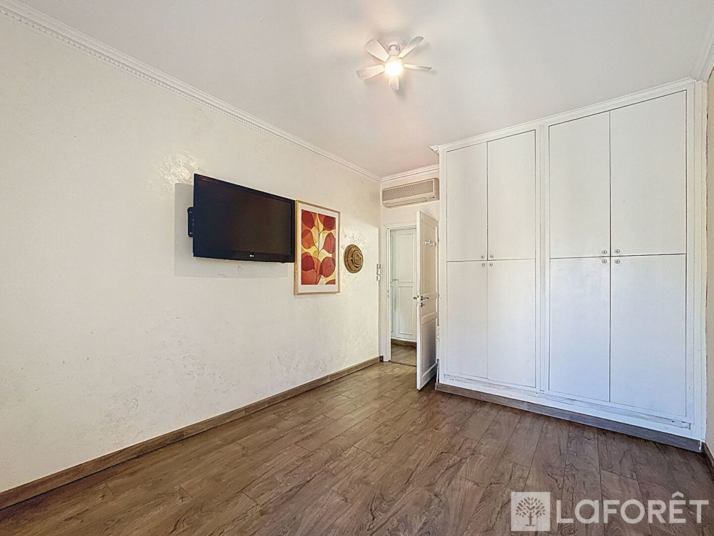 � vendre  Appartement Roquebrune-Cap-Martin (06190)