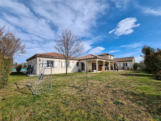  Maison � vendre 8 pi�ces 220 m�