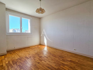  Appartement � vendre 5 pi�ces 80 m�