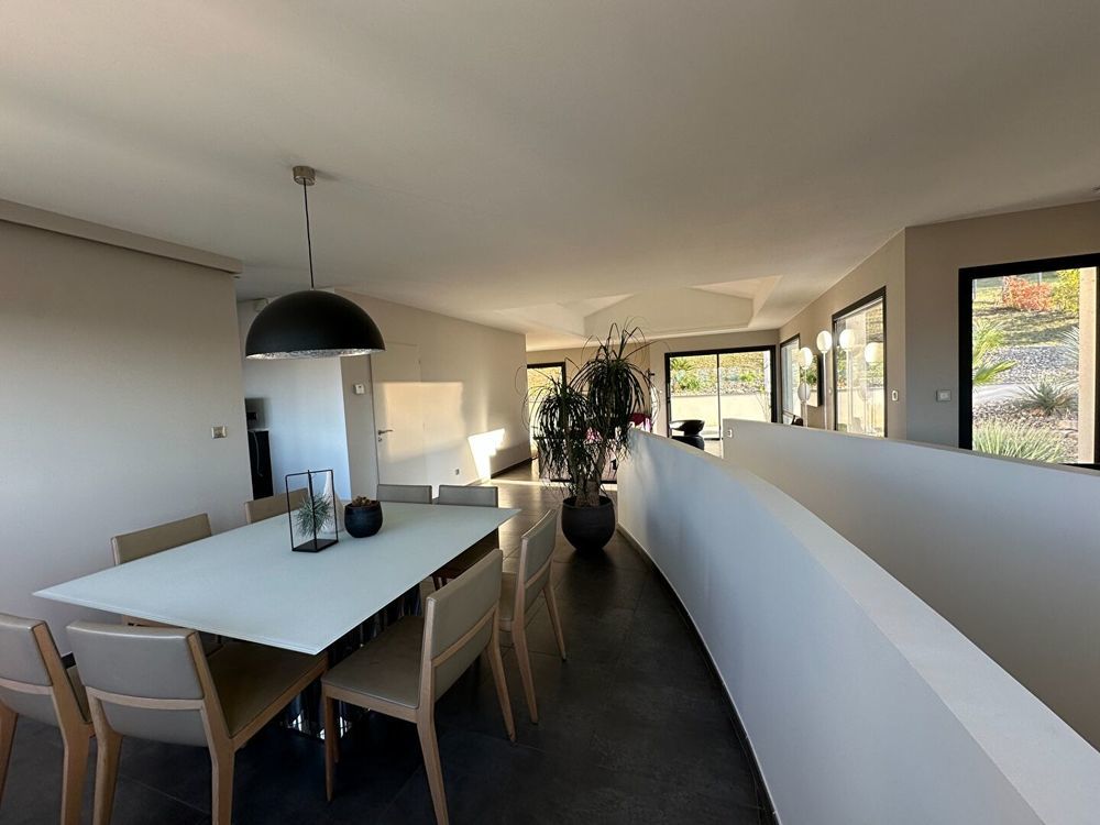 � vendre  Maison Mont�limar (26200)