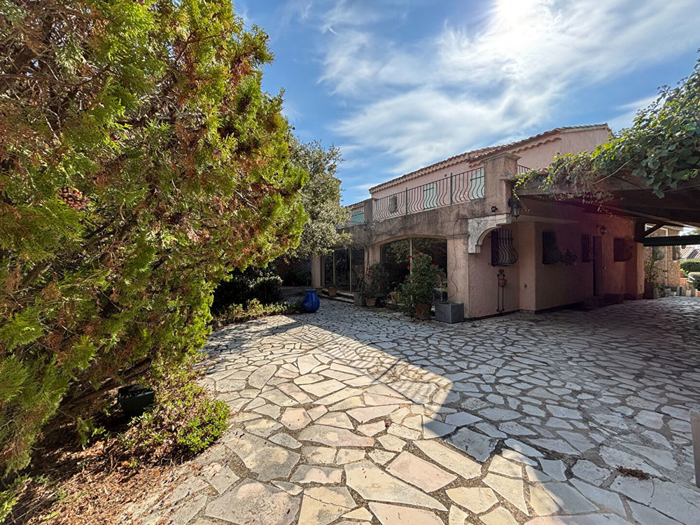 � vendre  Maison Saint-Rapha�l (83700)