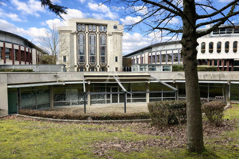 Local &agrave; usage de restauration 700 m2 635000 41000 Blois