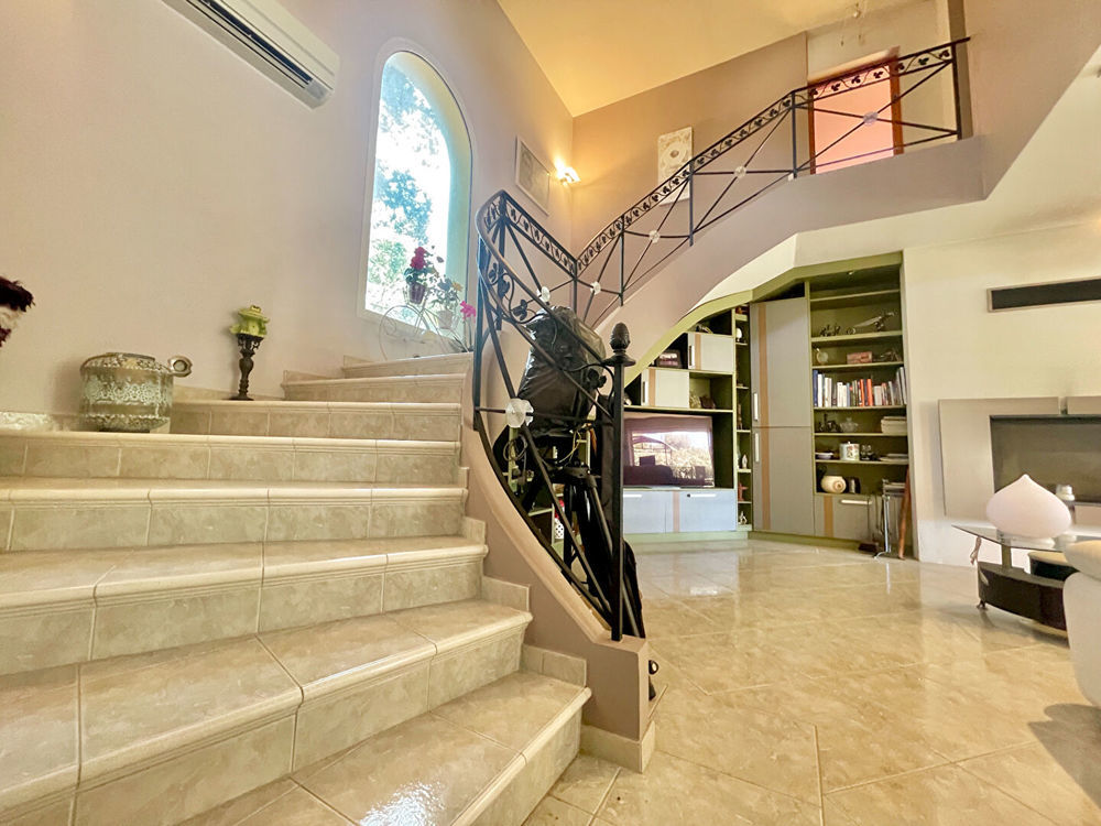 � vendre  Maison Saint-Rapha�l (83700)