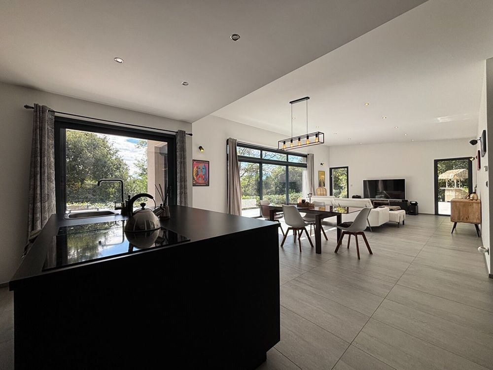 � vendre  Maison Mont�limar (26200)