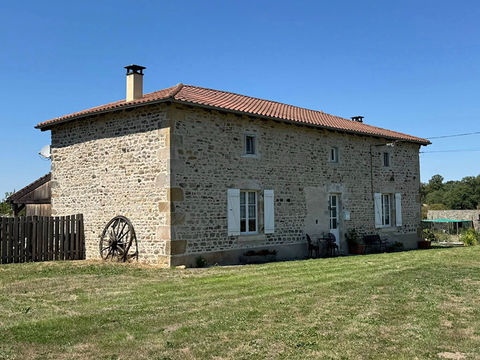   HAUTE VIENNE -  Superbe ferme en pierre enti�rement r�nov�e ? grandes granges et 1,5 hectare de terrain Maison - 5 pi�ce(s) - 154 m�