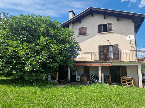   Maison Varces Allieres Et Risset 10 pi�ce(s) 450 m2 Maison - 10 pi�ce(s) - 450 m�